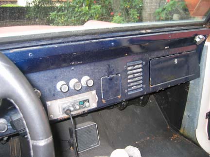 1972 Ford Bronco - 2 of 2 dash pics