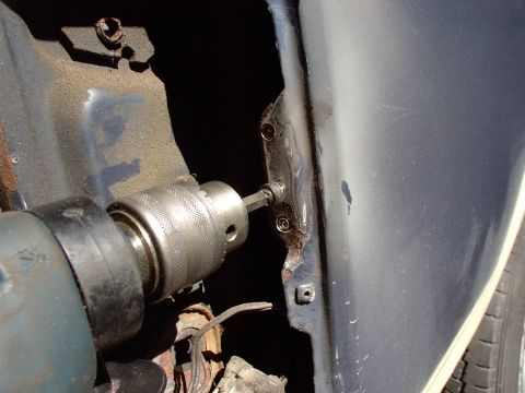1986 Ford Bronco - Spot weld cutter going to work on those same spot welds.