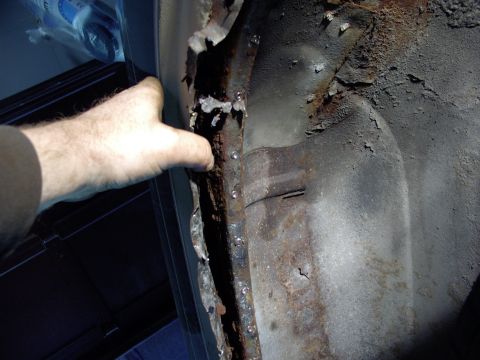 1986 Ford Bronco - Pry carefully enough and you may be able to save the inner wheelwell and still seperate the quarter panel.