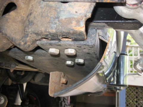 1995 Ford Bronco - one more shot looking underneath, toward the driver side of the vehicle.