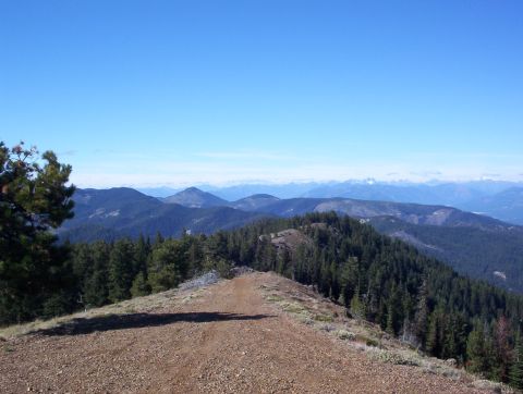 1981 Ford Bronco - looking west at the northern cascades.