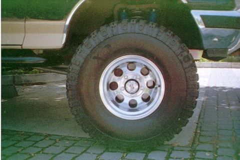 1991 Ford Bronco - 35X12.50R15 ProComp Xterrains 15X10 ProComp Xtreme Alloys Series 1869