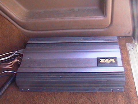 1991 Ford Bronco - Alpine MRV-F357 5-channel amplifier