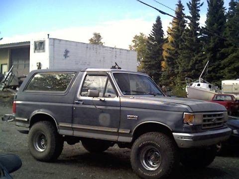 1987 Ford Bronco - right side