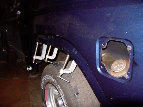 1986 Ford Bronco - What a great fit on the gas door side. Can't say the same for the carrier bracket holes. 4 were close enough at the rear, but the 4 carrier…