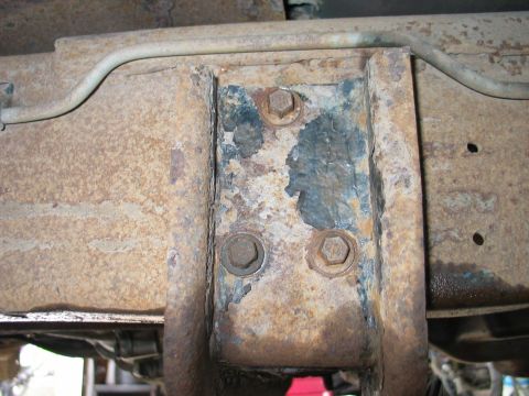 1995 Ford Bronco - 3 bolts on passenger side used a 15mm socket