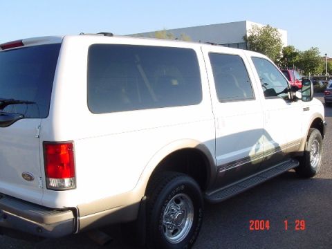 2000 Ford Excursion photo