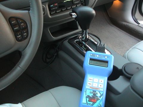 2004 Ford Crown Victoria photo