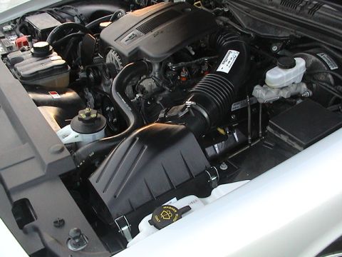 2004 Ford Crown Victoria photo