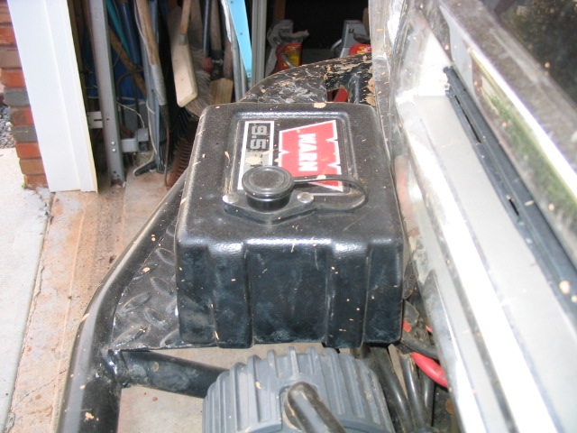Warn 9.5 winch cover with red logo