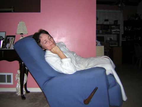 Here we go - This is my sister Avea, greeting us at 3:30 in the morning...what a great sister!