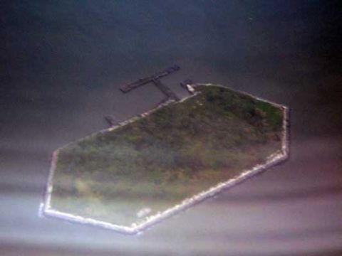 1995 Ford Bronco - some island in the harbor
