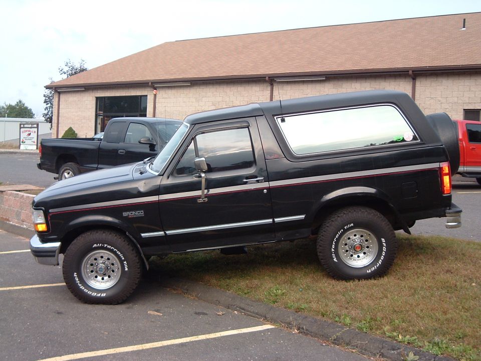 1993 Ford Bronco “Dawg”