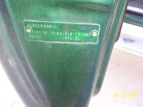1978 Ford Bronco - The VIN plate on this green vehicle indicates it is from 1970, not 1978.