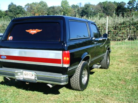 1989 Ford Bronco - APPLE PICKING!