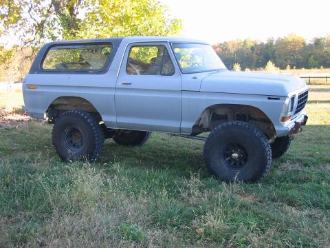 1992 Ford Bronco photo