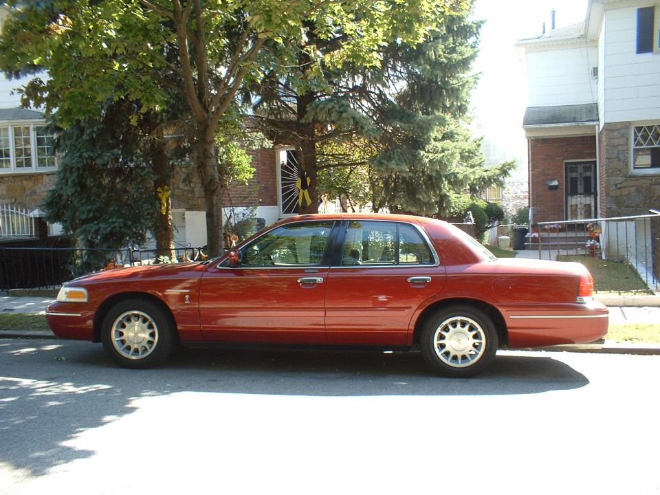 1999 Ford Crown Victoria