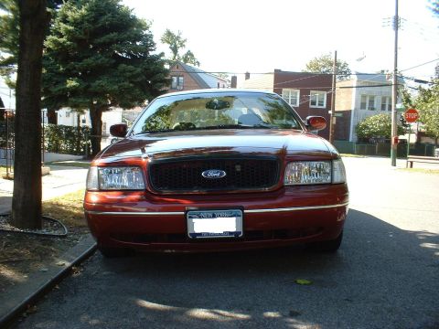 1999 Ford Crown Victoria - Front Pic.