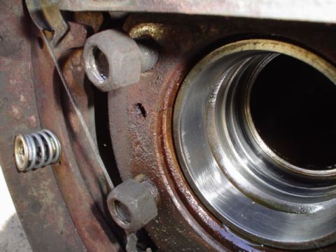 1981 Ford Bronco - 76 axle has much larger bolts to get the axle shafts out. 9/16 was original, these are 3/4" heads.