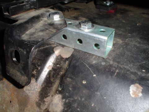 1981 Ford Bronco - the drivers side front rh mount needed this much of a lift.