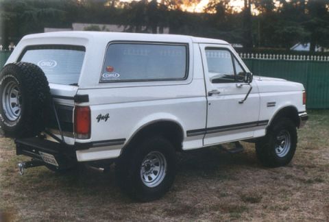 1990 Ford Bronco photo