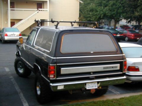 1984 Dodge Ram Van photo