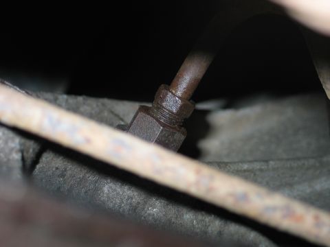 1995 Ford Bronco - Remove tranny lines