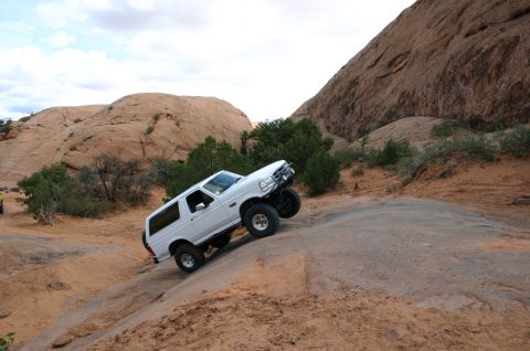 1993 Ford Bronco - tipover challange