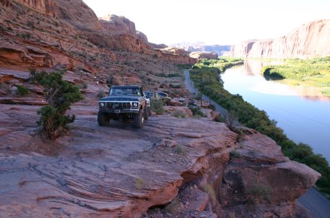 1993 Ford Bronco - moab rim trail