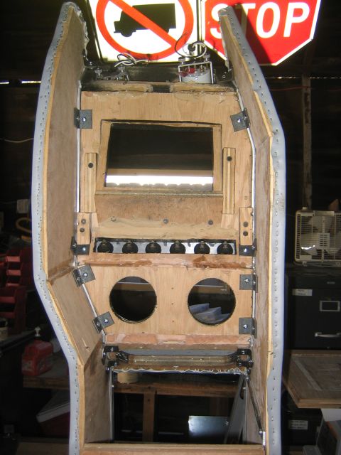1995 Ford Bronco - This pis shows the little brackets I used to hold it together. They are just angle iron cut up with holes drilled in it.