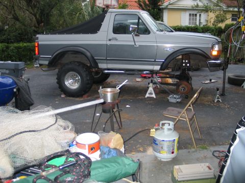 1992 Ford Bronco - how's that for a break? shrimp boil between coils