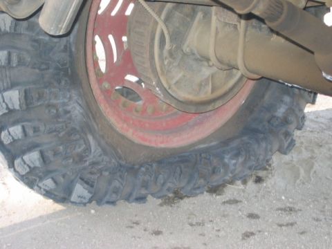 1985 Ford Bronco - Don's rear tire