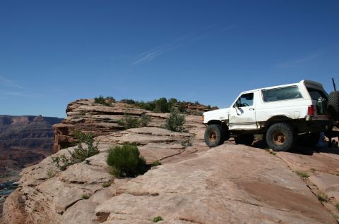 1993 Ford Bronco - cliffhanger