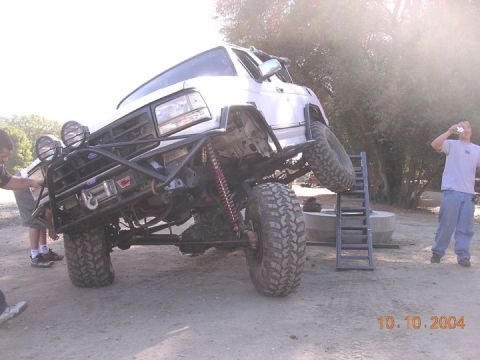 1994 Ford Bronco - Raf showing off