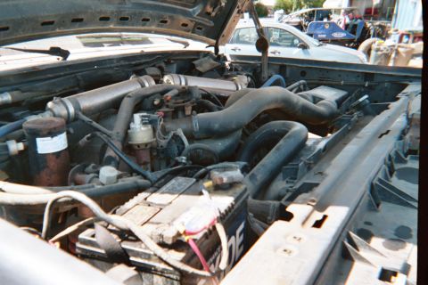 1990 Ford Bronco - Look at those big bad ass resorvours