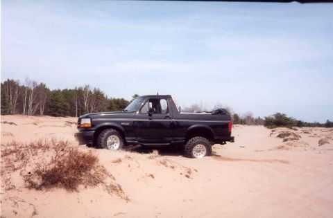 1995 Ford Bronco “Juicebox”