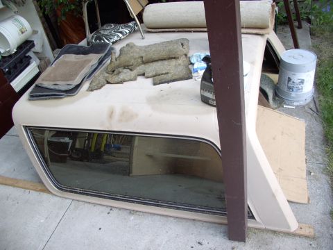 1986 Ford Bronco - Here's a suitably flat surface. I just slapped two 1X3s down and lowered the top onto them for storage. The junk on top, to stop it from bl…