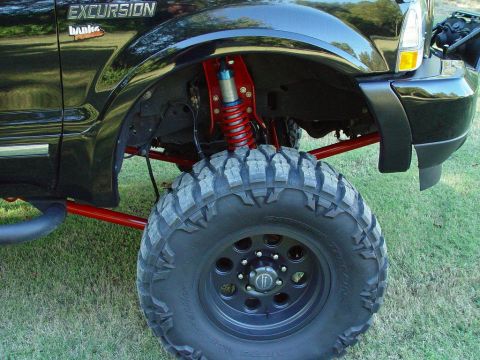 2002 Ford Excursion photo