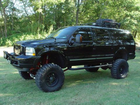 2002 Ford Excursion photo