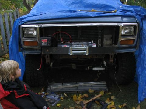 1986 Ford Bronco - Fairlead on .... nice and high on top of the frame rails to keep it out of the water as much as possible