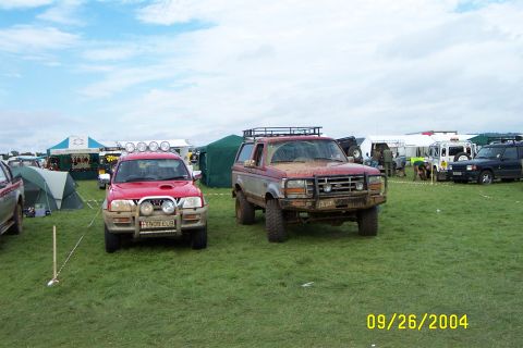 1996 Ford Bronco - American truck playing nicely with British truck