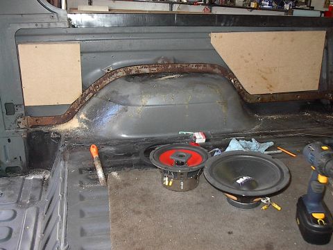 1986 Ford Bronco - Cut out the MDF covers and screwed them onto the plywood side walls or fit.