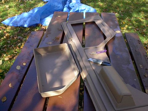 1986 Ford Bronco - Now that I'm sure it looks like it will work, I cut out the rear indent on my own correct colour stock vinyl wall, somewhat more carefully.…