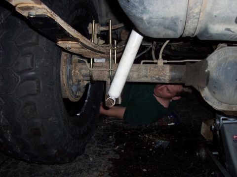 2000 Jeep Cherokee - How you like those U-Bolts?