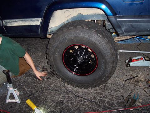 2000 Jeep Cherokee - The first tire goes on