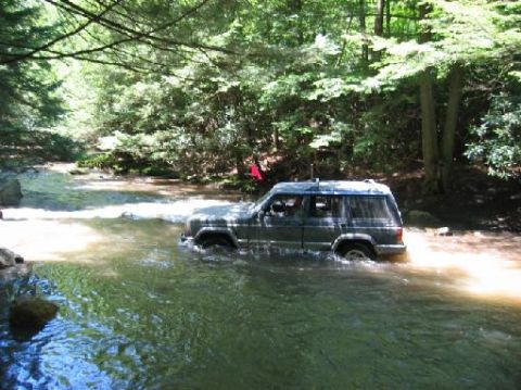 2000 Jeep Cherokee - The river crossing