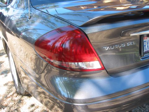 2003 Ford Taurus photo