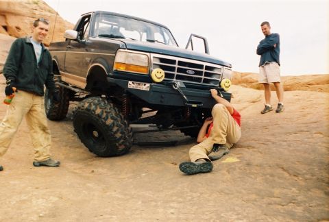 1996 Ford Bronco - Another picture of Scott's busted bronco. With Keith, Scott and Shawn Clemmons.