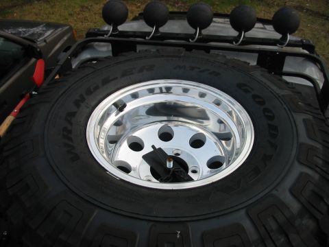 1991 Ford Bronco - Close up of spare