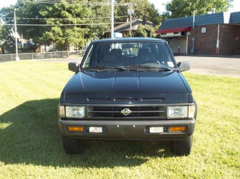1995 Nissan Pathfinder - Front-elevated shot after I took her through the quarter wash.